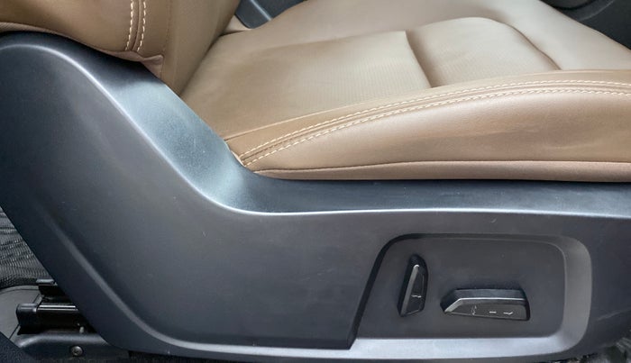 2020 Tata Harrier XZ +, Diesel, Manual, 46,510 km, Driver Side Adjustment Panel