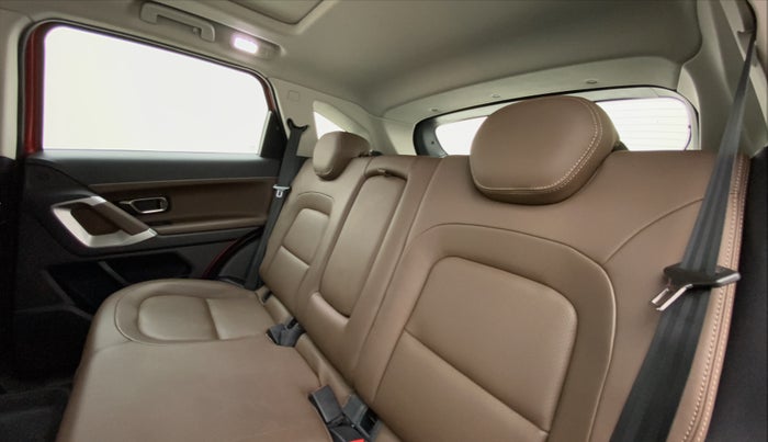 2020 Tata Harrier XZ +, Diesel, Manual, 46,510 km, Right Side Rear Door Cabin