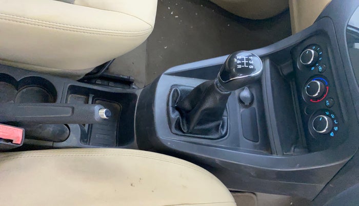 2015 Ford Figo Aspire TREND 1.2 PETROL, Petrol, Manual, 99,364 km, Gear Lever