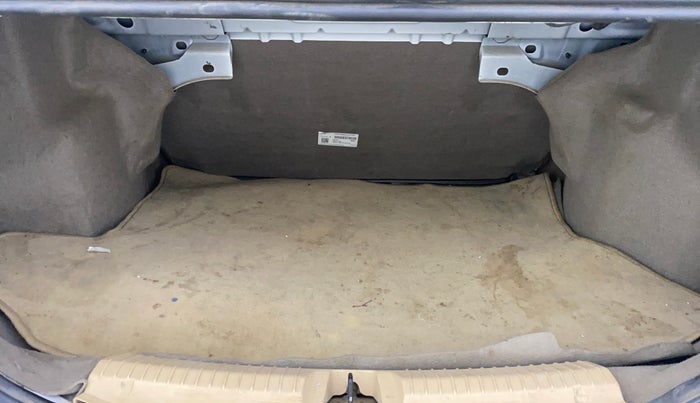 2015 Ford Figo Aspire TREND 1.2 PETROL, Petrol, Manual, 99,364 km, Boot Inside