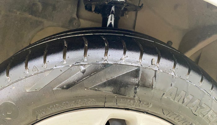 2015 Ford Figo Aspire TREND 1.2 PETROL, Petrol, Manual, 99,364 km, Right Front Tyre Tread