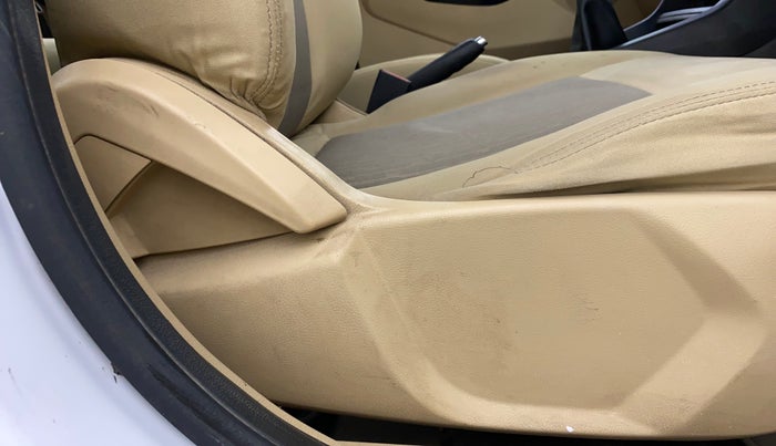 2015 Ford Figo Aspire TREND 1.2 PETROL, Petrol, Manual, 99,364 km, Driver Side Adjustment Panel