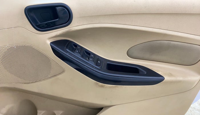 2015 Ford Figo Aspire TREND 1.2 PETROL, Petrol, Manual, 99,364 km, Driver Side Door Panels Control