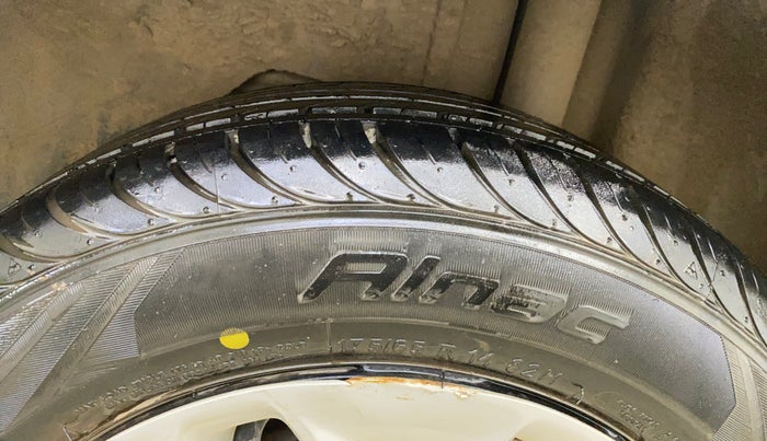 2015 Ford Figo Aspire TREND 1.2 PETROL, Petrol, Manual, 99,364 km, Left Rear Tyre Tread