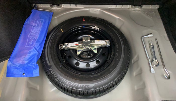 2022 Maruti Dzire ZXI AMT, Petrol, Automatic, 7,651 km, Spare Tyre