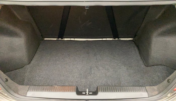 2022 Maruti Dzire ZXI AMT, Petrol, Automatic, 7,651 km, Boot Inside