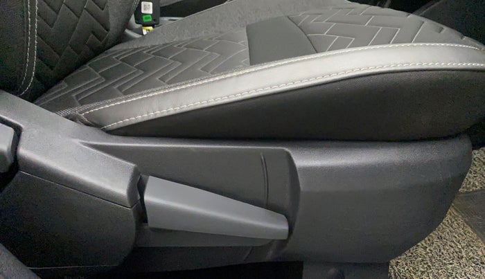 2022 Nissan MAGNITE XV PREMIUM TURBO CVT, Petrol, Automatic, 14,382 km, Driver Side Adjustment Panel