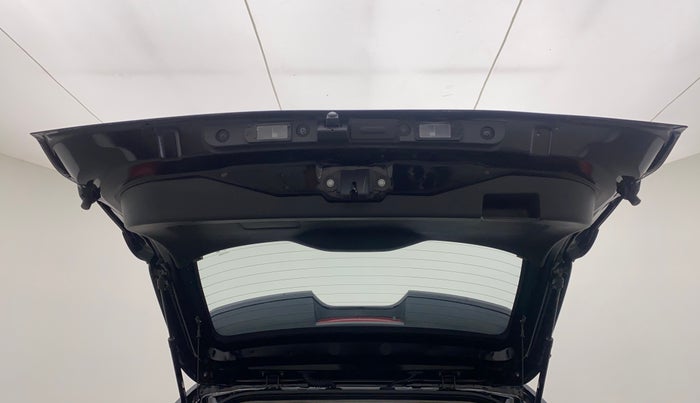 2022 Nissan MAGNITE XV PREMIUM TURBO CVT, Petrol, Automatic, 14,382 km, Boot Door Open