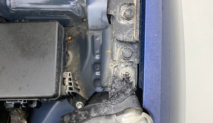 2019 Maruti Baleno SIGMA PETROL 1.2, Petrol, Manual, 32,894 km, Left headlight - Clamp has minor damage