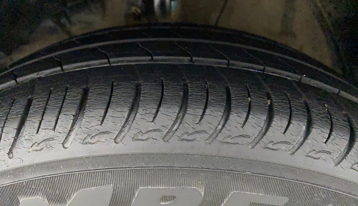 2019 Maruti Baleno SIGMA PETROL 1.2, Petrol, Manual, 32,894 km, Right Front Tyre Tread
