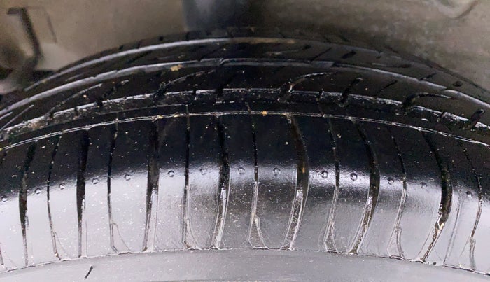 2015 Maruti Celerio ZXI AMT, Petrol, Automatic, 67,505 km, Right Rear Tyre Tread
