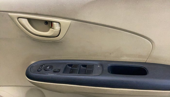 2015 Honda Amaze 1.2L I-VTEC SX, Petrol, Manual, 69,588 km, Driver Side Door Panels Control