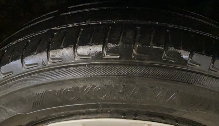 2015 Honda Amaze 1.2L I-VTEC SX, Petrol, Manual, 69,588 km, Right Front Tyre Tread