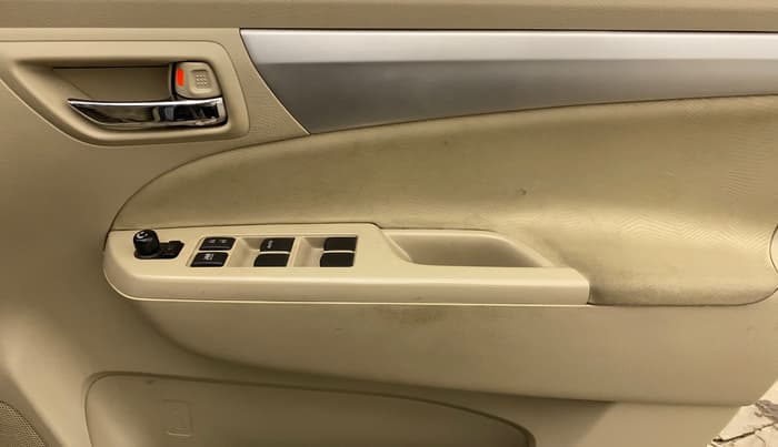 2017 Maruti Ertiga ZXI+, Petrol, Manual, 26,916 km, Driver Side Door Panels Control