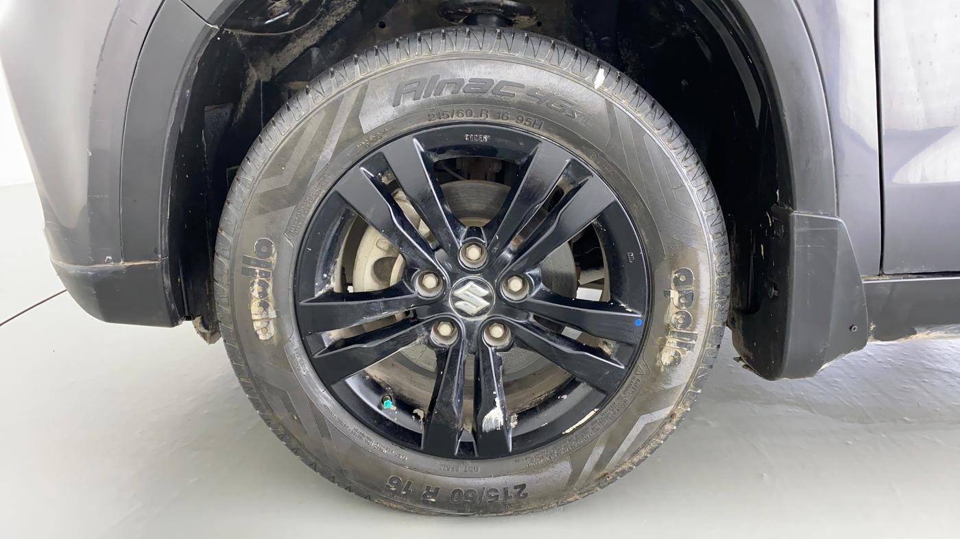 2018 Maruti Vitara Brezza ZDI, Diesel, Manual, 39,696 km, Left Front Wheel