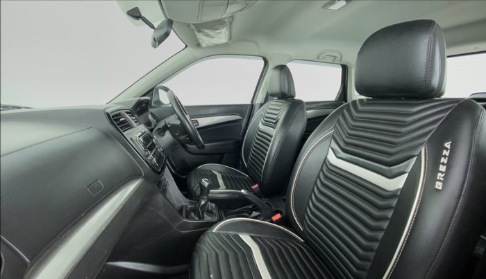 2018 Maruti Vitara Brezza ZDI, Diesel, Manual, 39,696 km, Right Side Front Door Cabin