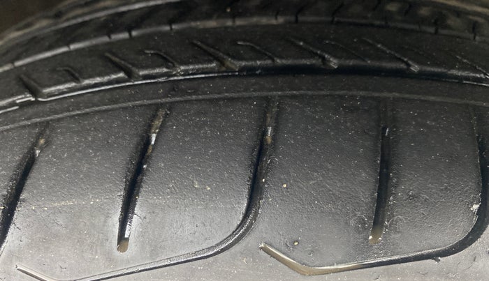 2020 KIA SELTOS HTX 1.5 PETROL, Petrol, Manual, 95,062 km, Right Front Tyre Tread