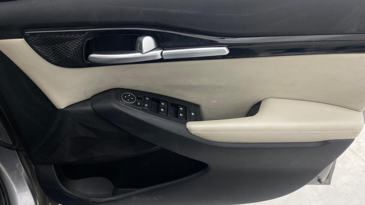 2020 KIA SELTOS HTX 1.5 PETROL, Petrol, Manual, 95,062 km, Driver Side Door Panels Control