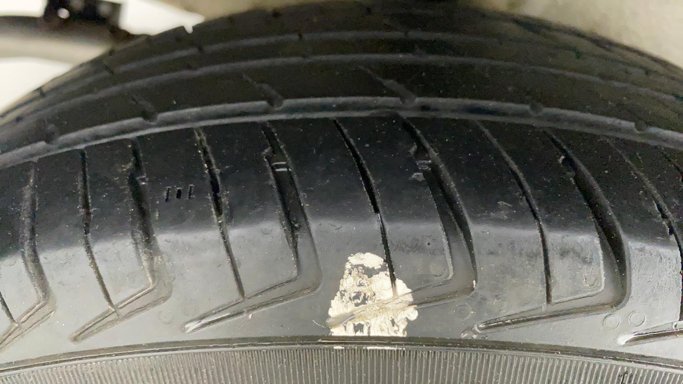 2019 Maruti New Wagon-R LXI 1.0 L, Petrol, Manual, 26,232 km, Right Rear Tyre Tread