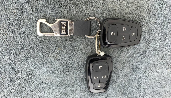 2022 Tata Safari XZ PLUS ADVENTURE 7STR, Diesel, Manual, 35,186 km, Key Close Up