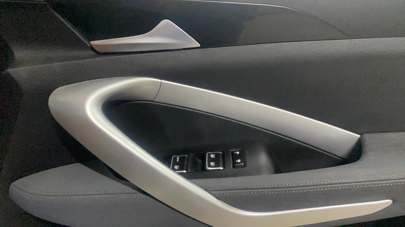 2021 MG HECTOR SUPER 1.5 PETROL, Petrol, Manual, 71,612 km, Driver Side Door Panels Control