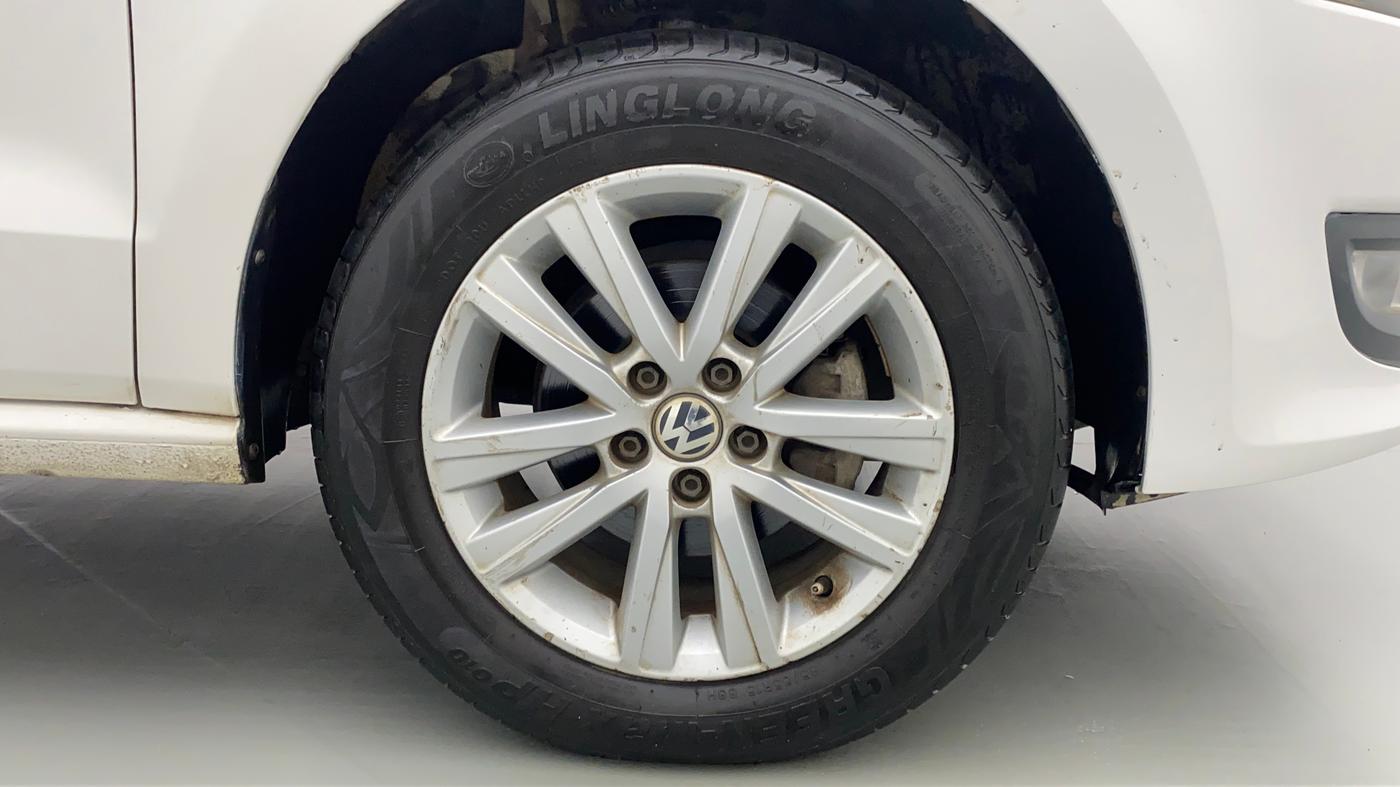 2013 Volkswagen Polo HIGHLINE1.2L PETROL, Petrol, Manual, 39,709 km, Right Front Wheel