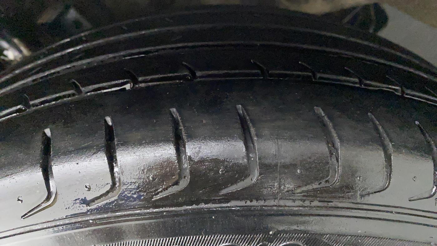 2013 Volkswagen Polo HIGHLINE1.2L PETROL, Petrol, Manual, 39,709 km, Left Front Tyre Tread