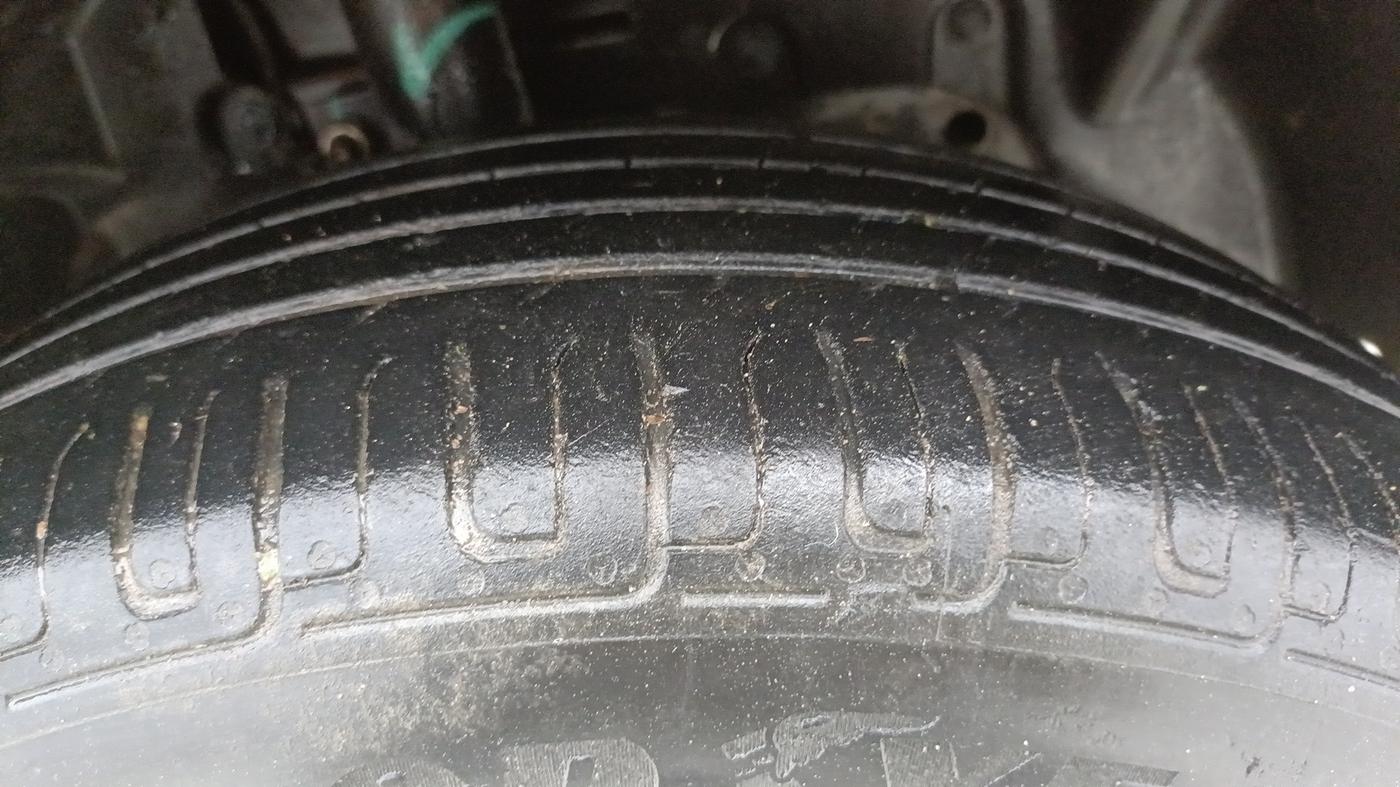 2014 Ford Ecosport TREND 1.5L PETROL, Petrol, Manual, 79,357 km, Right Front Tyre Tread