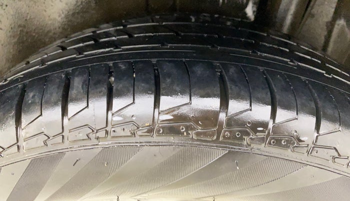 2021 Maruti S Cross ZETA AT 1.5, Petrol, Automatic, 74,349 km, Left Rear Tyre Tread