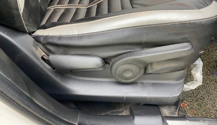 2021 Maruti S Cross ZETA AT 1.5, Petrol, Automatic, 74,349 km, Driver Side Adjustment Panel