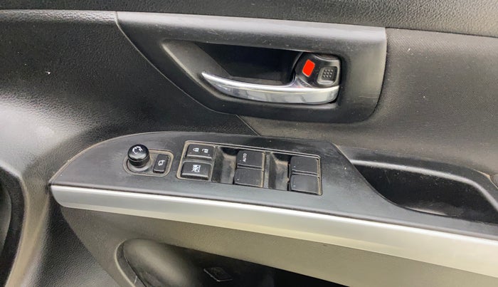2021 Maruti S Cross ZETA AT 1.5, Petrol, Automatic, 74,349 km, Driver Side Door Panels Control