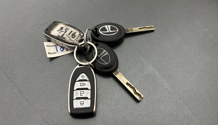 2023 Tata TIGOR XM PETROL, Petrol, Manual, 16,104 km, Key Close Up