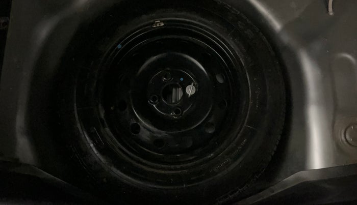 2016 Maruti Swift VXI, Petrol, Manual, 28,387 km, Spare Tyre