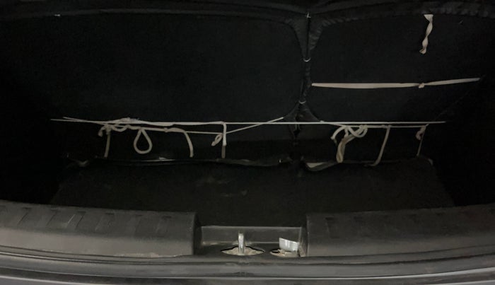 2016 Maruti Swift VXI, Petrol, Manual, 28,387 km, Boot Inside