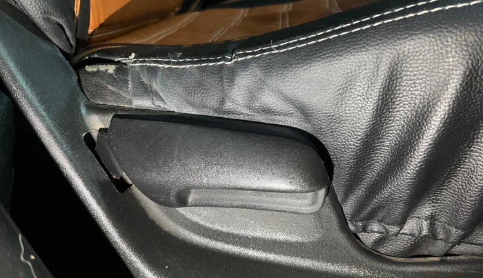 2016 Maruti Swift VXI, Petrol, Manual, 28,387 km, Driver Side Adjustment Panel