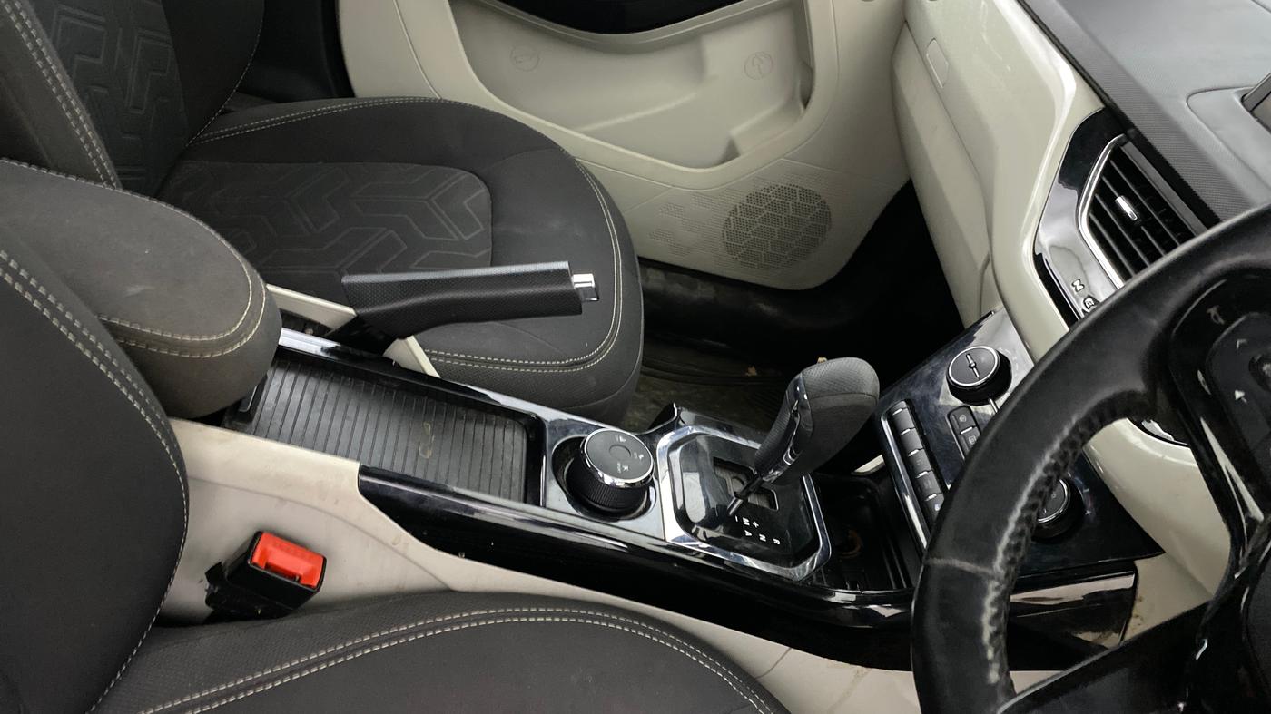 2021 Tata NEXON XZA PLUS SUNROOF DIESEL, Diesel, Automatic, 70,311 km, Gear Lever