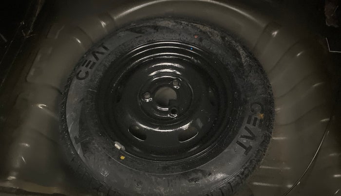 2017 Renault Kwid RXT 1.0, Petrol, Manual, 12,607 km, Spare Tyre