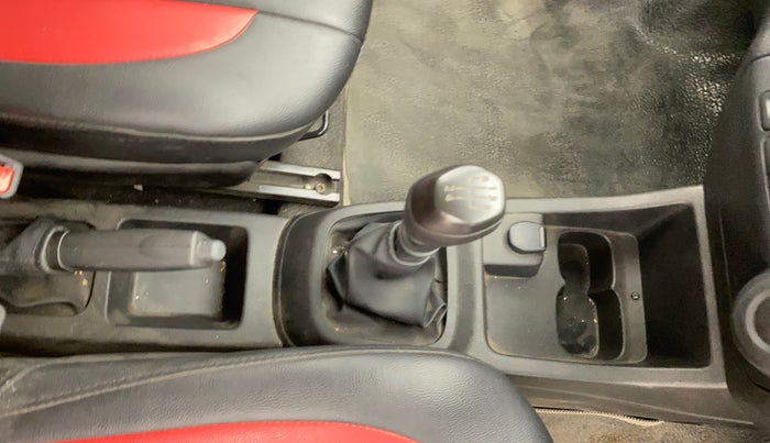 2017 Renault Kwid RXT 1.0, Petrol, Manual, 12,607 km, Gear Lever