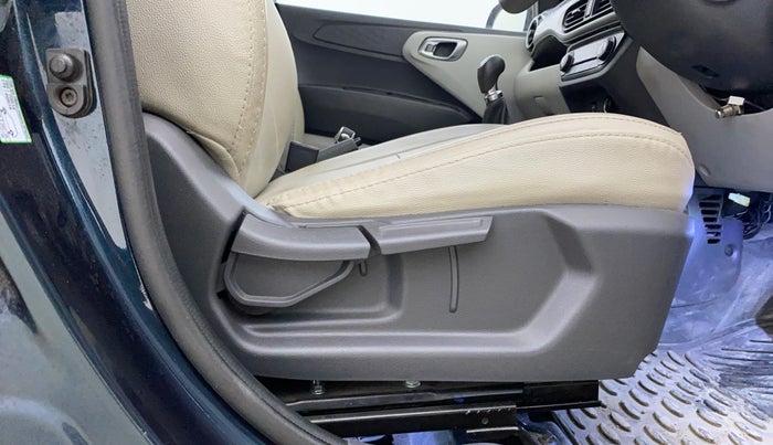 2022 Hyundai GRAND I10 NIOS SPORTZ 1.2 KAPPA VTVT CNG, CNG, Manual, 41,021 km, Driver Side Adjustment Panel