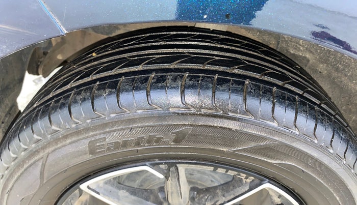 2022 Hyundai GRAND I10 NIOS SPORTZ 1.2 KAPPA VTVT CNG, CNG, Manual, 41,021 km, Right Rear Tyre Tread