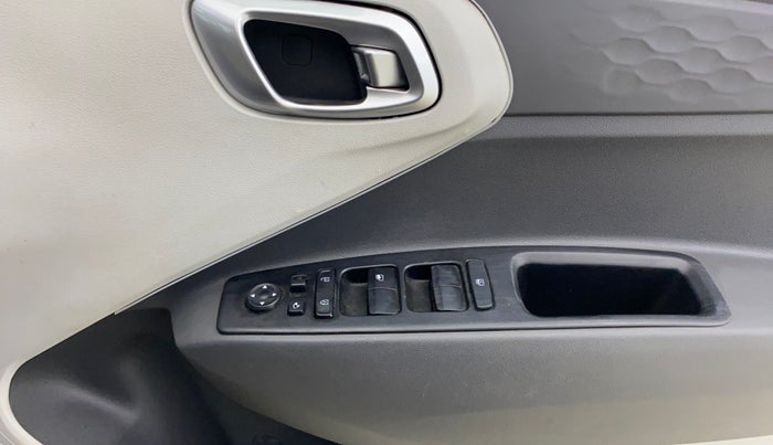 2022 Hyundai GRAND I10 NIOS SPORTZ 1.2 KAPPA VTVT CNG, CNG, Manual, 41,021 km, Driver Side Door Panels Control