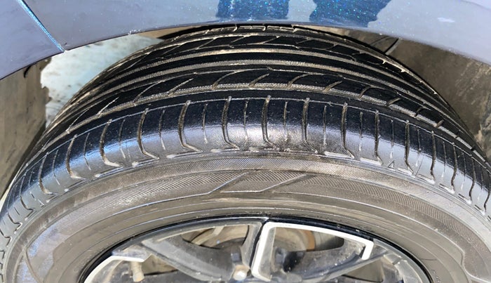 2022 Hyundai GRAND I10 NIOS SPORTZ 1.2 KAPPA VTVT CNG, CNG, Manual, 41,021 km, Left Front Tyre Tread