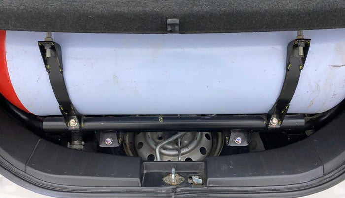 2016 Maruti Wagon R 1.0 LXI CNG, CNG, Manual, 98,895 km, Boot Inside