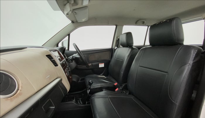 2016 Maruti Wagon R 1.0 LXI CNG, CNG, Manual, 98,895 km, Right Side Front Door Cabin