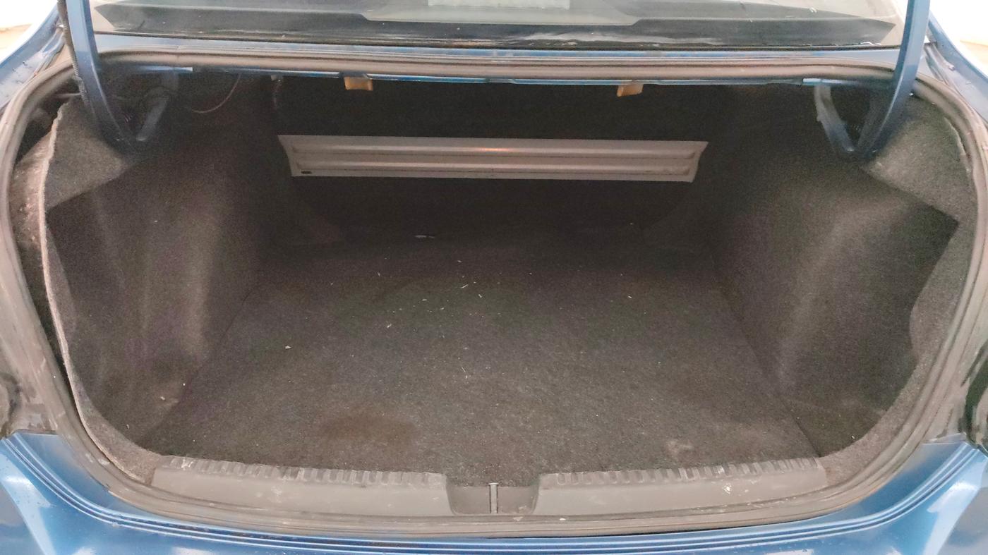 2016 Volkswagen Vento HIGHLINE 1.5 AT, Diesel, Automatic, 1,15,862 km, Boot Inside