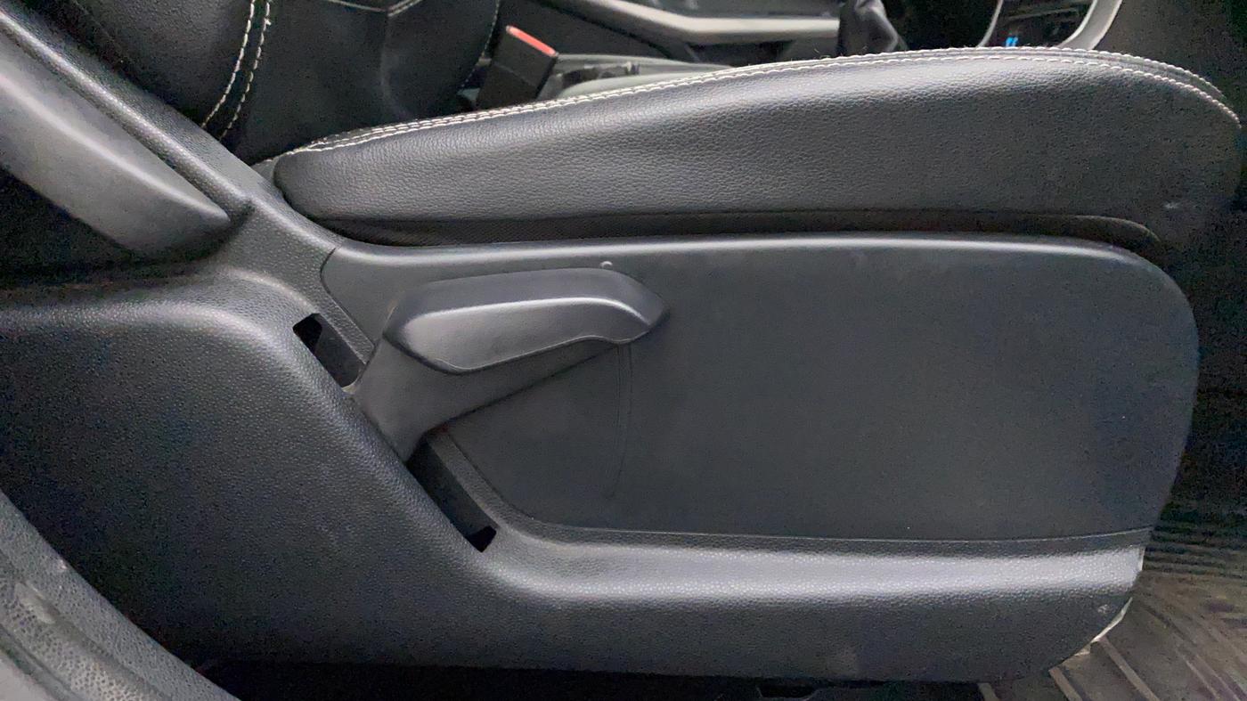 2019 Ford Ecosport TITANIUM + 1.5L DIESEL, Diesel, Manual, 44,724 km, Driver Side Adjustment Panel