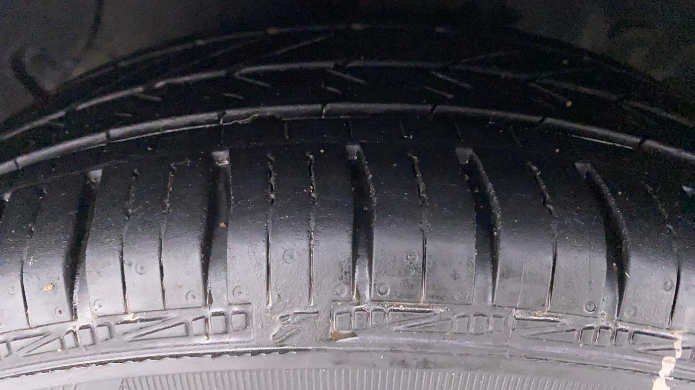 2019 Hyundai Grand i10 MAGNA 1.2 VTVT, Petrol, Manual, 96,635 km, Left Front Tyre Tread