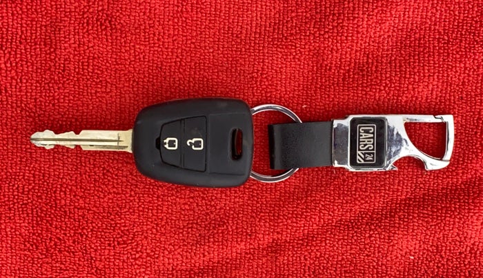 2019 Hyundai Grand i10 MAGNA 1.2 VTVT, Petrol, Manual, 96,635 km, Key Close Up