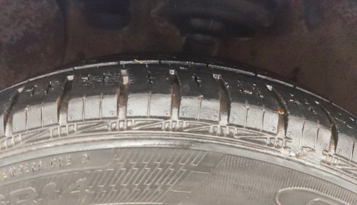 2018 Hyundai Grand i10 MAGNA 1.2 KAPPA VTVT, Petrol, Manual, 29,866 km, Left Front Tyre Tread