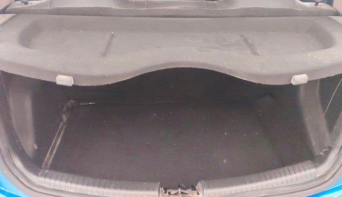 2018 Hyundai Grand i10 MAGNA 1.2 KAPPA VTVT, Petrol, Manual, 29,866 km, Boot Inside